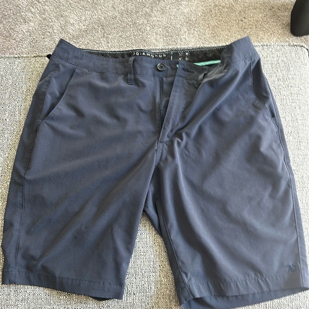 7 Diamonds men’s casual shorts